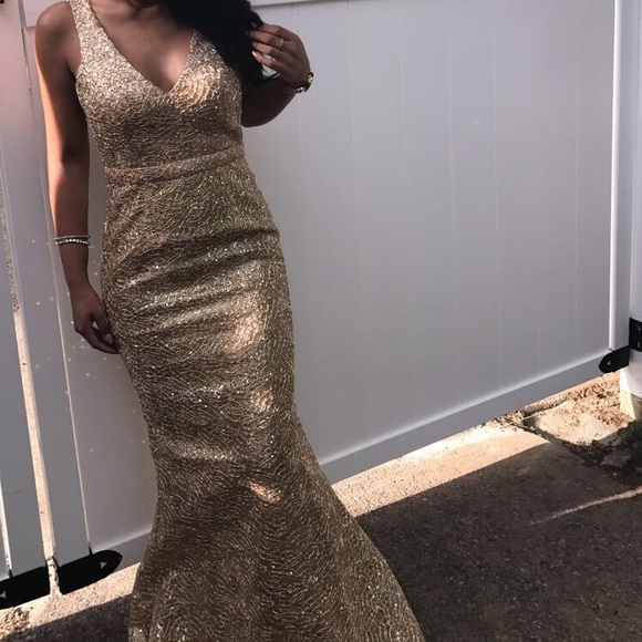 Prom dress - Picture 2 of 2